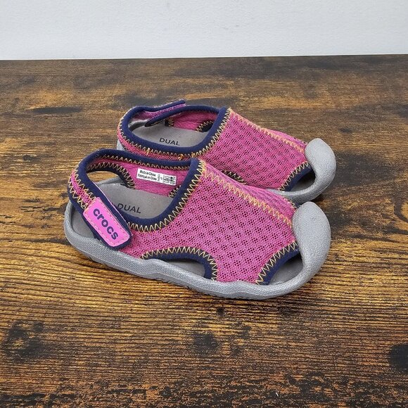 CROCS Other - Crocs Swiftwater Sandals Pink Kids Girls Size C7 Water Beach Shoes Adjustable